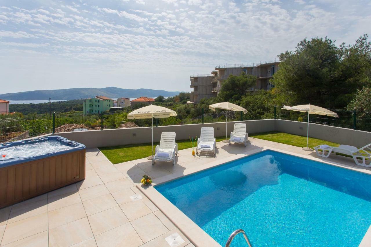 Villa Honey Seget Vranjica Exteriör bild