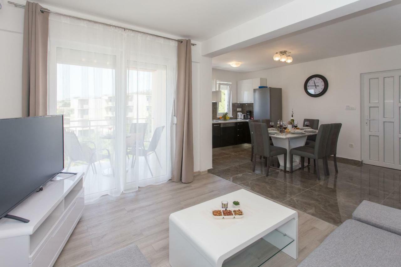 Villa Honey Seget Vranjica Exteriör bild