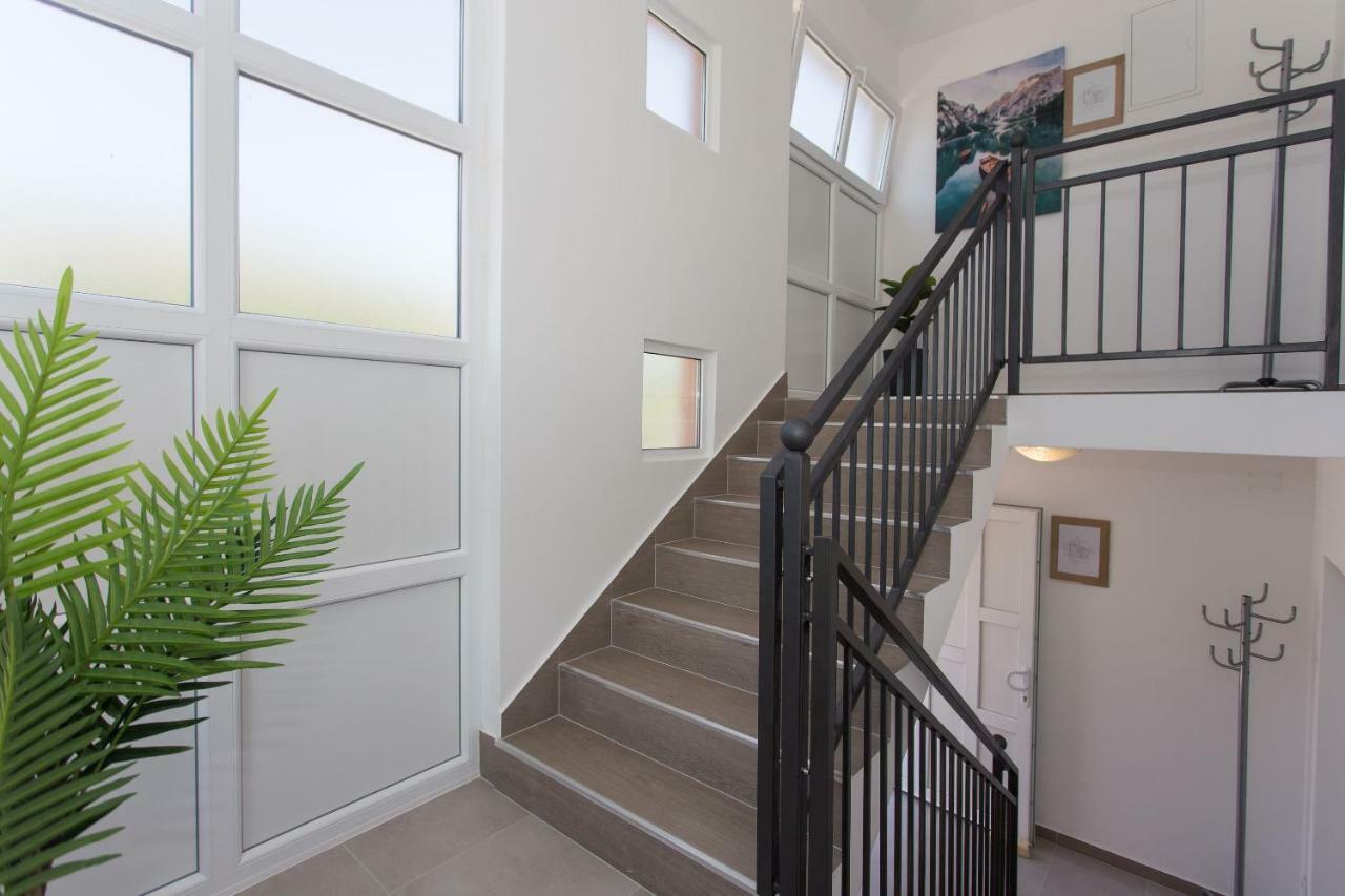 Villa Honey Seget Vranjica Exteriör bild