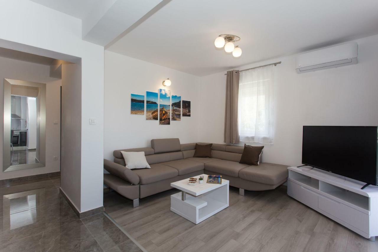 Villa Honey Seget Vranjica Exteriör bild