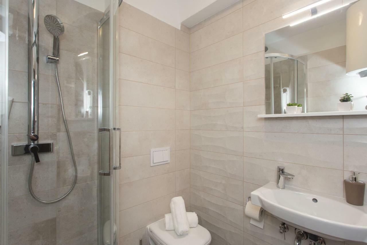 Villa Honey Seget Vranjica Exteriör bild