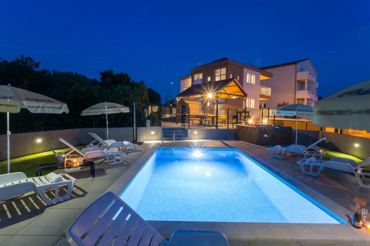 Villa Honey Seget Vranjica Exteriör bild